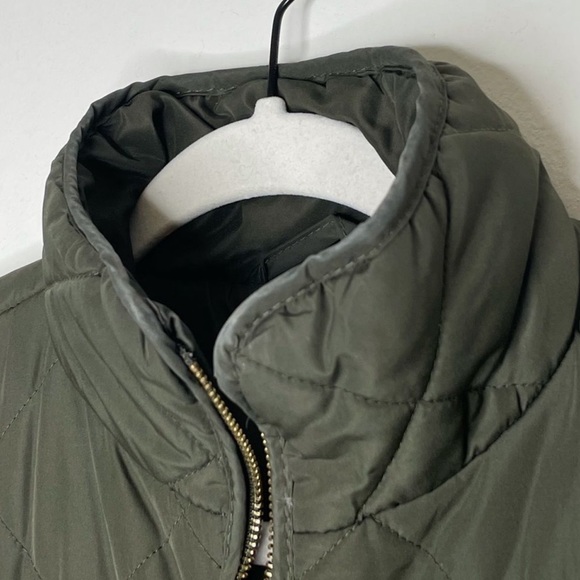 Quinn Green Quilted Vest - Picture 5 of 7